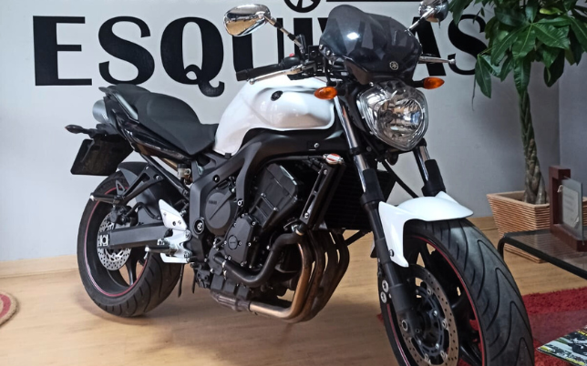 Moto Yamaha FZ6 N S2 en Autoescuela Esquivias, moto para Permiso A.